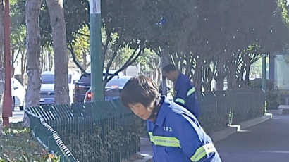 致敬“城市美容师” 共庆“环卫工人节”