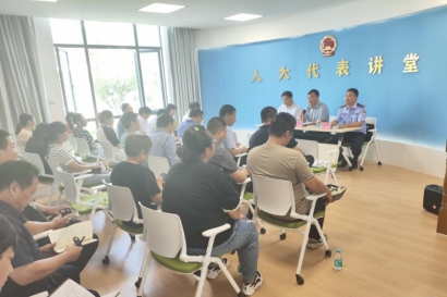 三龙镇开展人大代表“微讲堂”活动
