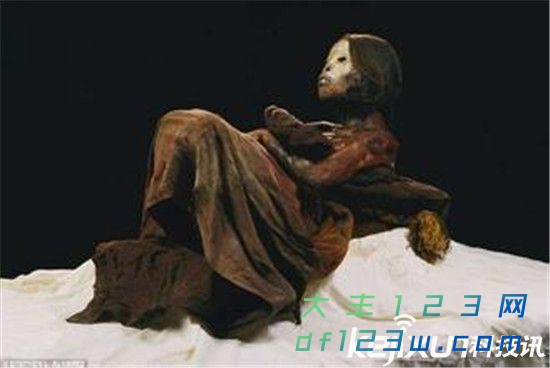 5a6ea22eac578bbca5279fe5db22548e.jpg