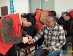 大桥镇年轻干部理论学习小组实践活动纪实