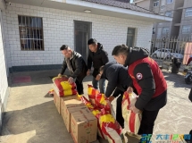 “暖冬行动”进食堂  爱心关怀暖夕阳走进海团村